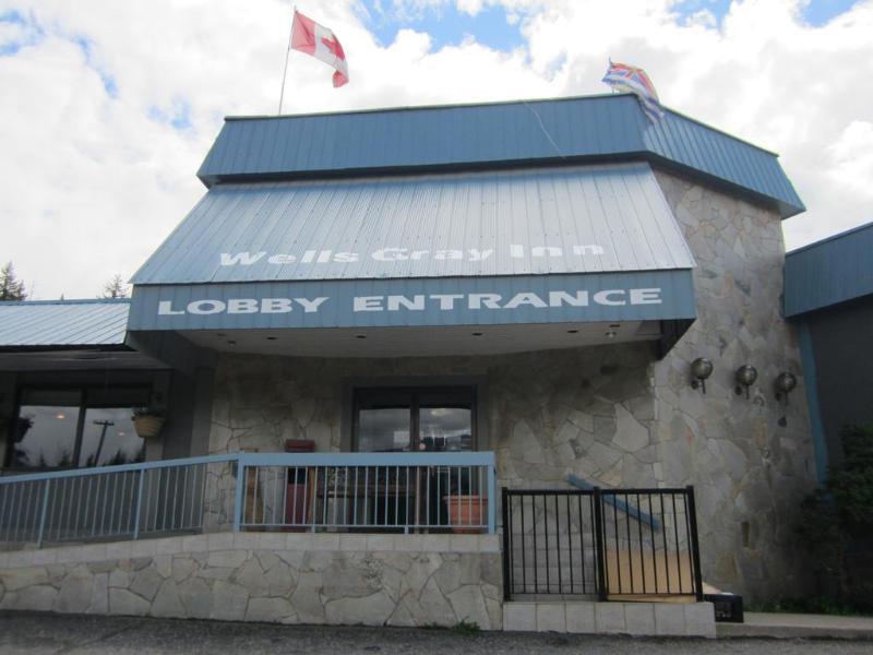 Wells Gray Inn Clearwater Exteriör bild